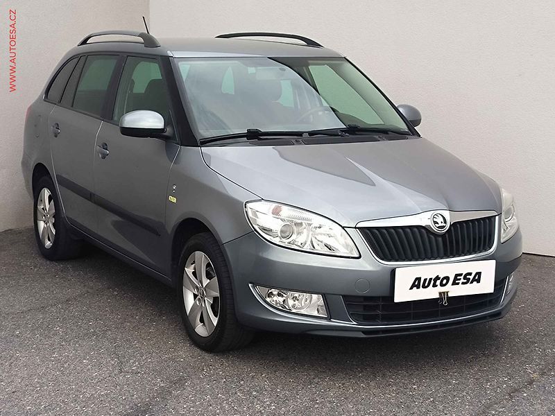 Škoda Fabia (2013) 1.2 TSi, Fresh, AC, park - fotka 1 z 17