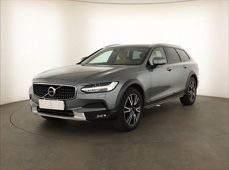 Volvo V90 (2017) Cross Country - fotka 2 z 19