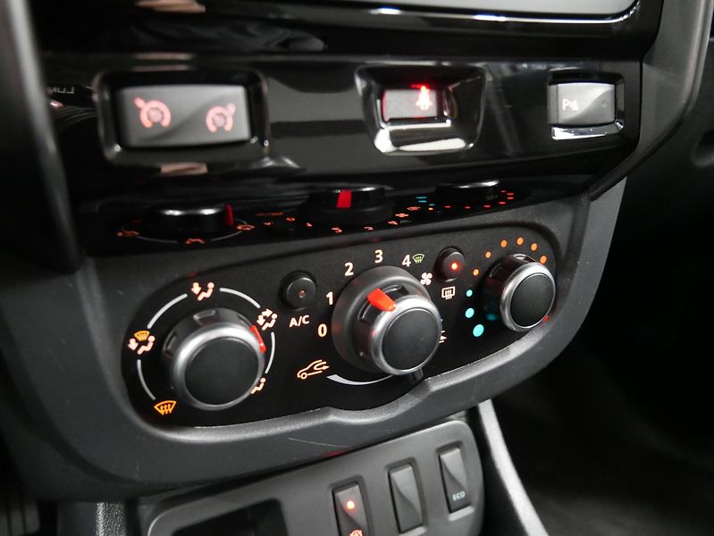 Dacia Duster - fotka 16 z 20