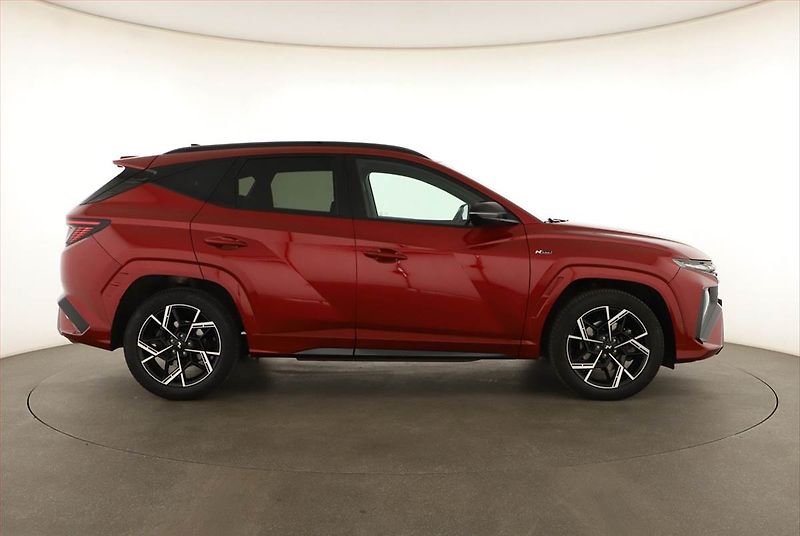 Hyundai Tucson (2025) 1.6 T-GDI, N-LINE, DPH - fotka 6 z 14