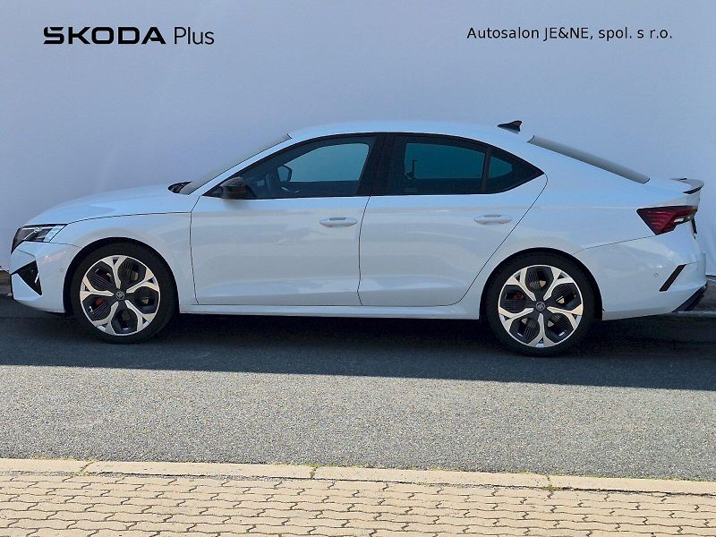 Škoda Octavia (2025) RS 2.0 TSI 195kW - fotka 3 z 30