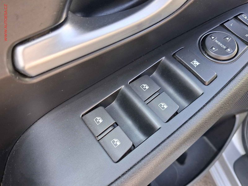 Hyundai i30 (2022) 1.5 T-GDi, 2.maj,ČR, LED - fotka 13 z 18