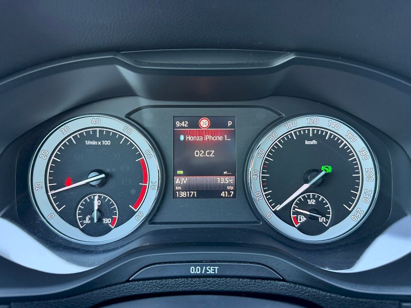 Škoda Karoq (2018) 1.5TSI 110kW DSG Style Pano Ků - fotka 14 z 35