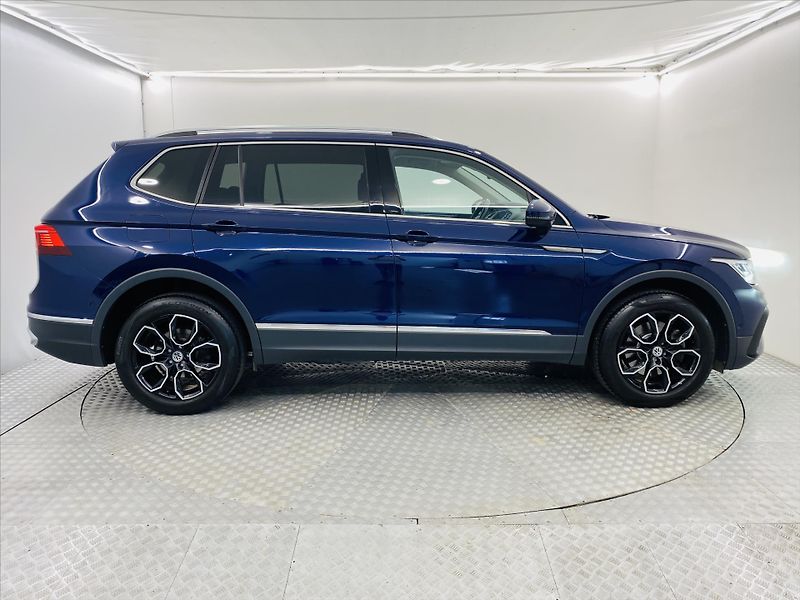 Volkswagen Tiguan Allspace 2,0 TSI DSG 140kW 4x4 - fotka 22 z 24