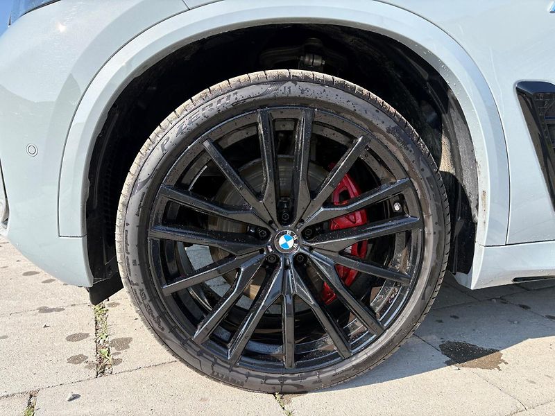 BMW X5 xDrive30d M-Sport Pano DAPro T - fotka 5 z 13
