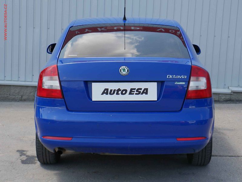 Škoda Octavia (2009) 1.4i 16V, Klima - fotka 5 z 16