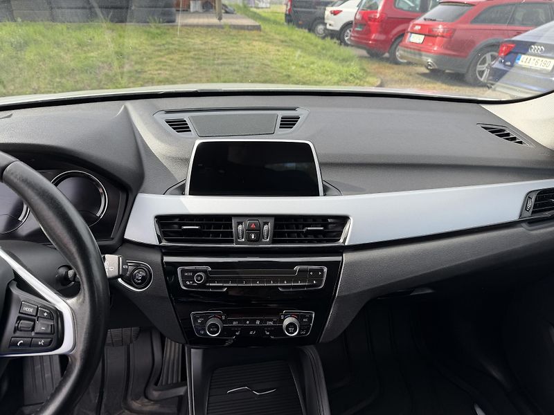 BMW X1 2.0 D XDRIVE - fotka 16 z 21