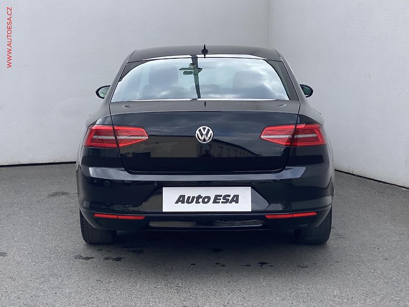 Volkswagen Passat (2015) 1.4 TSi, Comfortline, LED - fotka 5 z 18