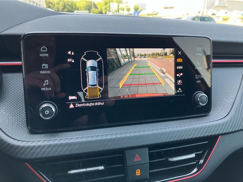 Škoda Kamiq 1.0TSI 85kW MONTECARLO DSG - fotka 17 z 30