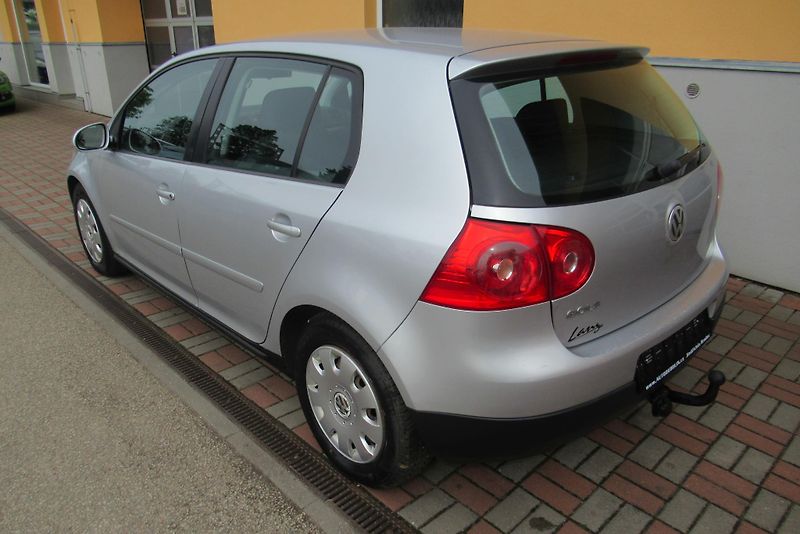 Volkswagen Golf 1.9 TDi AUT. KLIMA TAŽNÉ - fotka 4 z 18