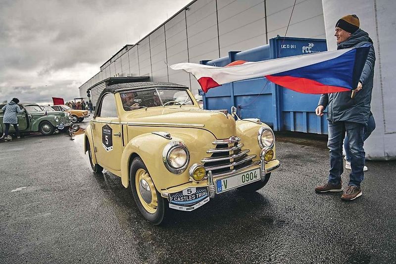 Mokro, zima a náročné silnice. Takový byl letošní ročník setinové rally 7 Castles Trial