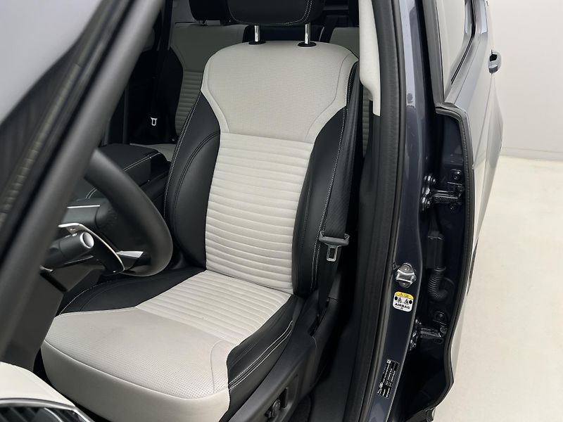 Land Rover Discovery D350 DYNAMIC SE AUT - fotka 17 z 56