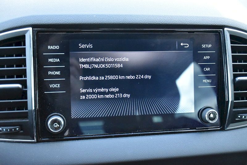 Škoda Karoq (2019) AMBITION 2.0 TDI 110 kW 4X4 - fotka 22 z 32