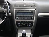 Škoda Octavia (2008) 1.9 TDI, Serv.kniha, Tempomat - náhled 12