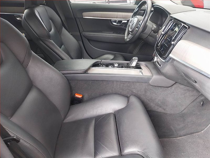 Volvo V90 (2021) Cross Country - fotka 9 z 20