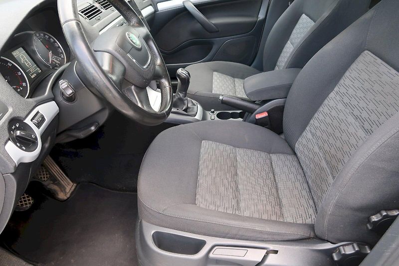 Škoda Octavia (2011) Ambiente Plus 1.4 TSI 90 kW - fotka 13 z 22
