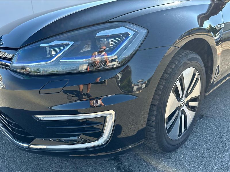Volkswagen e-Golf Comfortline 100kW SOH: 92,4% - fotka 22 z 22
