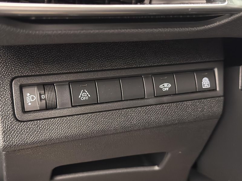 Peugeot 5008 1.5 BlueHDi Allure  CZ 1.maj - fotka 29 z 49