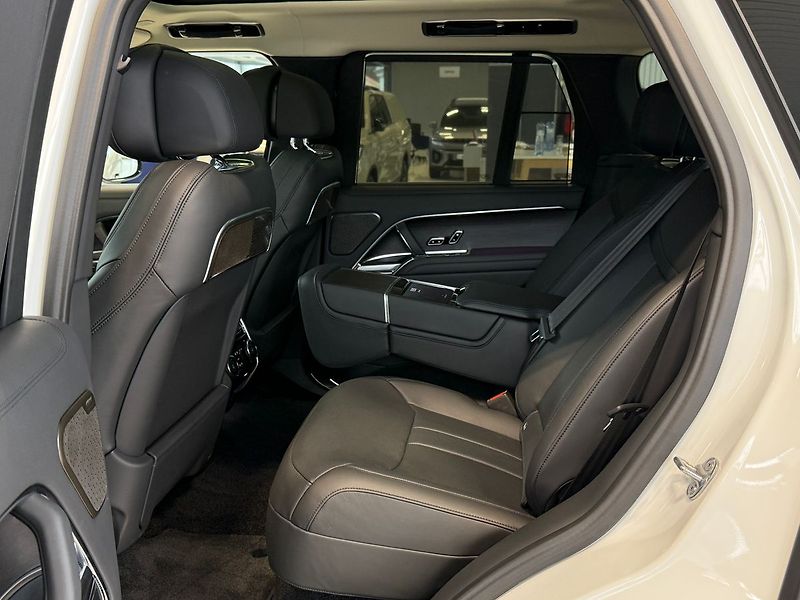 Land Rover Range Rover P530 Autobiography, MERIDIAN - fotka 38 z 50