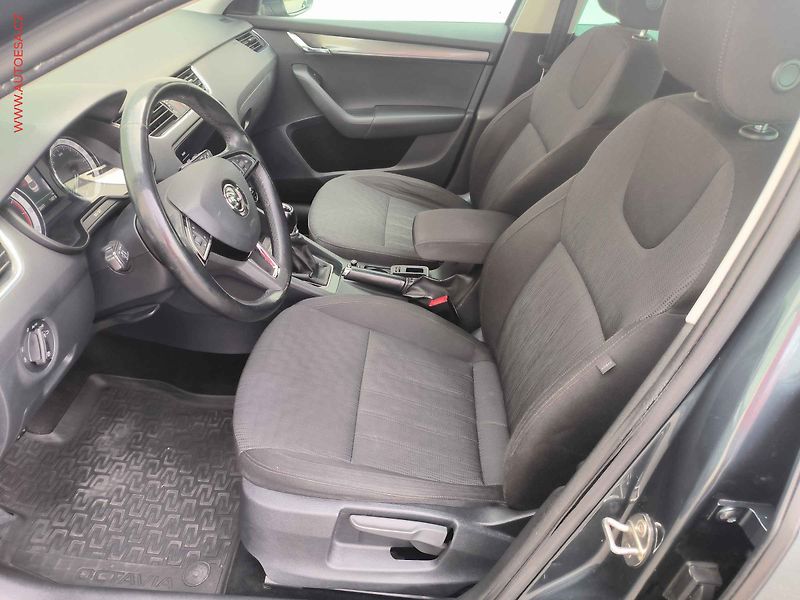 Škoda Octavia (2018) 1.4TSi, 2.maj,ČR, Xenon, navi - fotka 9 z 22