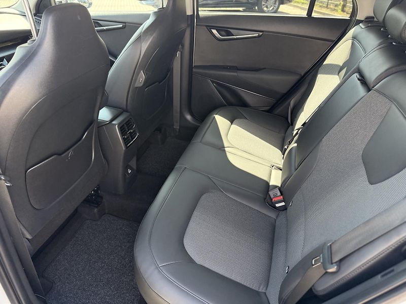 Kia Niro (2023) 1.6 GDI,HEV,REZERVOVÁNO - fotka 26 z 43