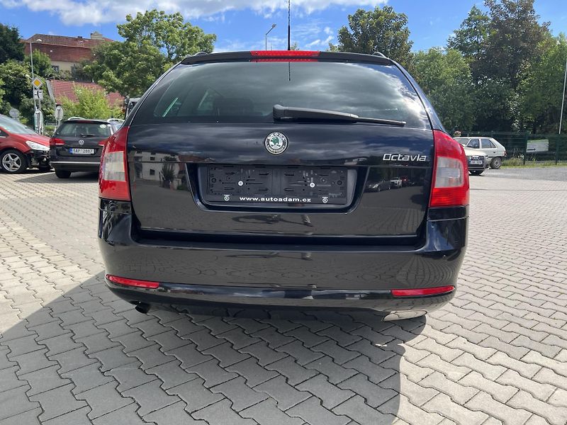 Škoda Octavia 1,2TSi DSG combi Autoklima - fotka 15 z 43