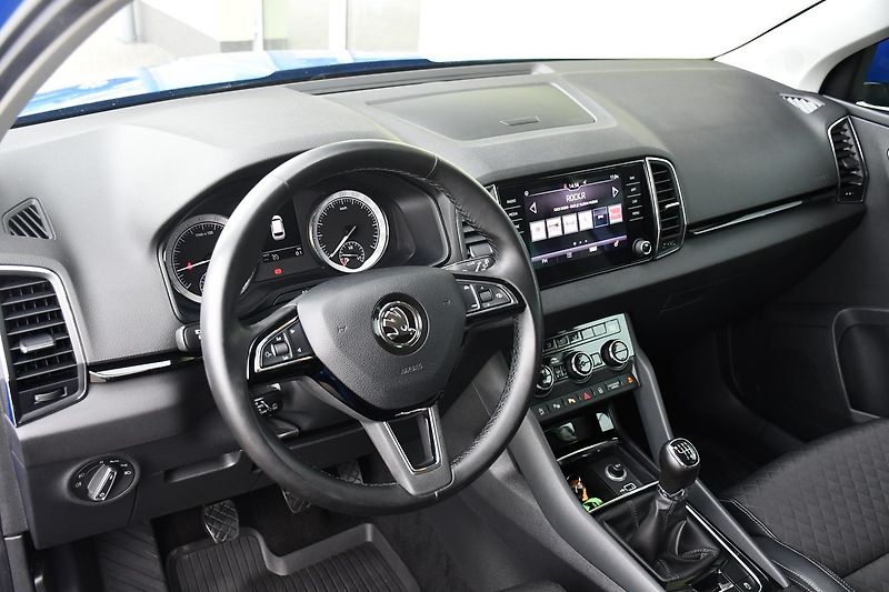 Škoda Karoq 1.6TDi STYLE TAŽNÉ 2xPNEU ČR - fotka 15 z 37