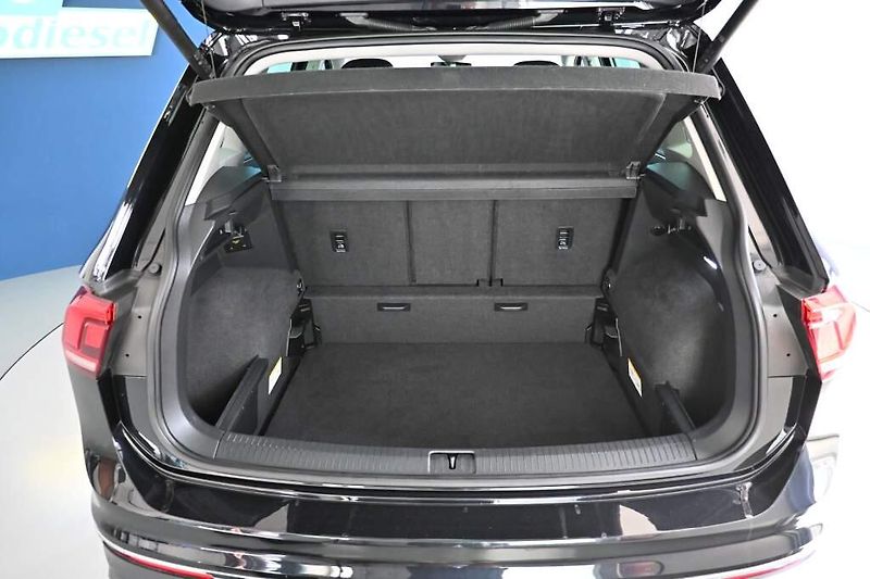 Volkswagen Tiguan (2023) 2.0 LIFE DSG LED ACC Tažné TDI - fotka 8 z 35