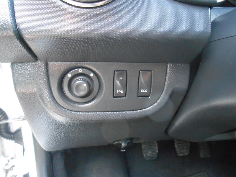 Dacia Sandero STEPWAY,NAVI,KAMERA,LED! - fotka 30 z 44