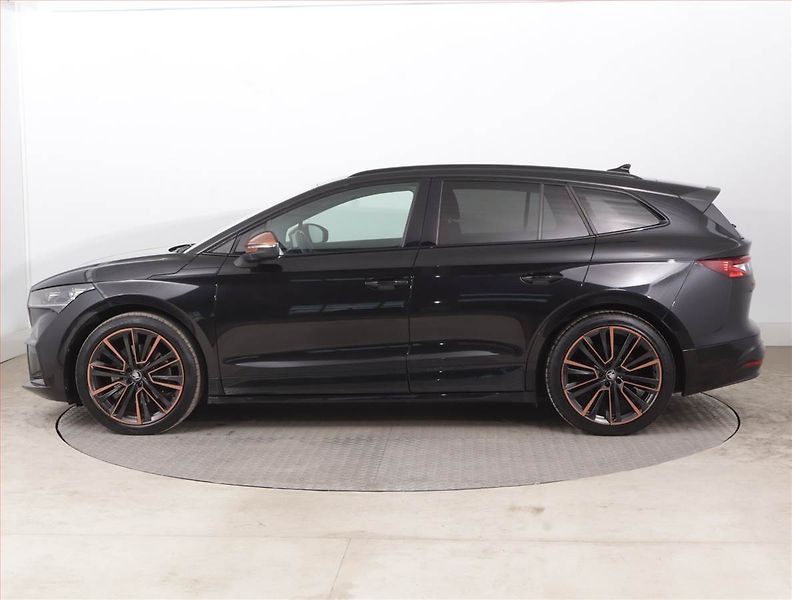 Škoda Enyaq (2021) Founders Edition iV 80 (82 kWh - fotka 3 z 17
