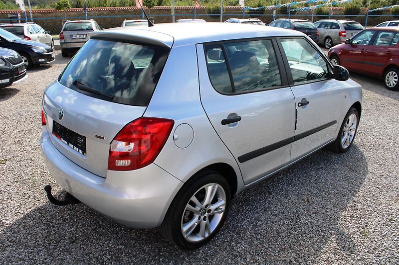 Škoda Fabia (2010) REZERVACE - fotka 8 z 15