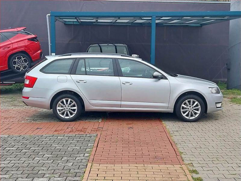 Škoda Octavia (2016) Ambition 1.6 TDI, Tempomat - fotka 6 z 12