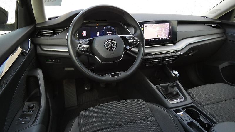 Škoda Octavia Combi 2,0 TDI Ambition - fotka 5 z 22
