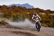 Jeden z historických snímků z Rallye Dakar 2016. Je na něm motocyklista Joan Barreda.