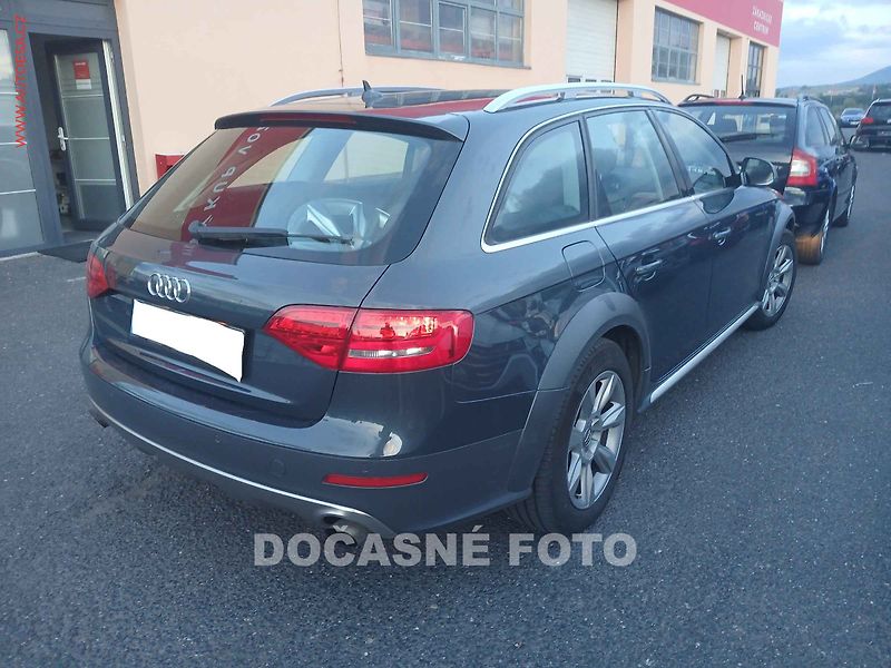 Audi A4 Allroad (2011) 2.0 TFSI Quattro, AT - fotka 3 z 3