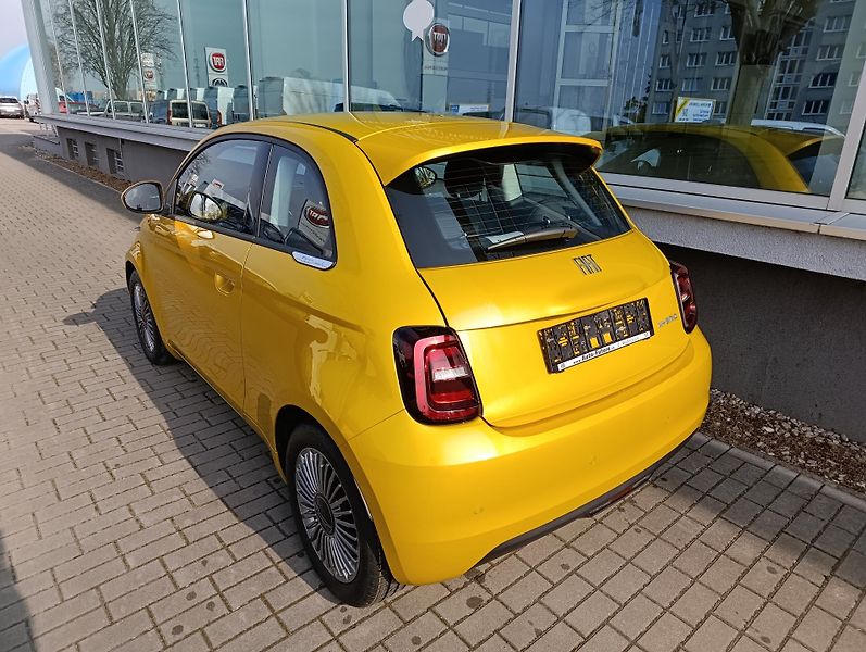Fiat 500 (2026) Hybrid Torino 1.0 BSG 65k - fotka 4 z 36