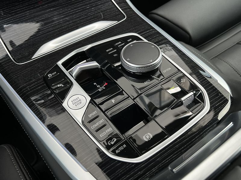 BMW X5 xDrive40d M-Sport - fotka 27 z 33
