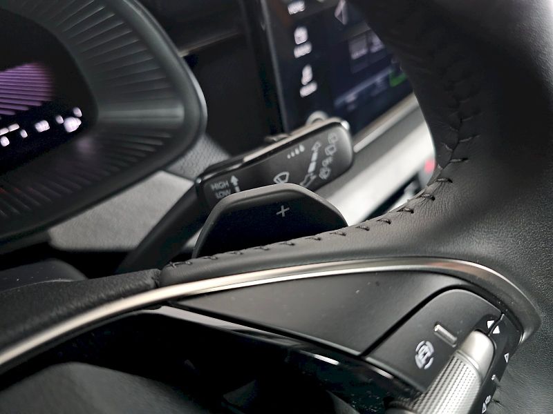 Škoda Kamiq (2025) 1.0TSI 85kW TOP Selection DSG - fotka 26 z 33
