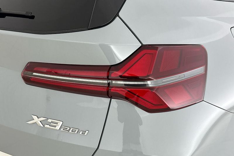 BMW X3 xDrive20d - fotka 5 z 26