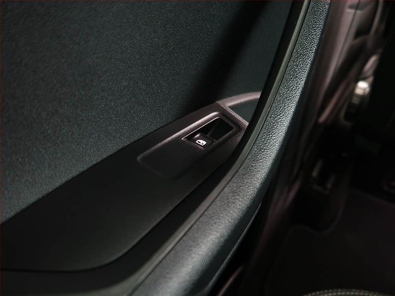 Škoda Karoq (2020) Sportline 1.5 TSI, ČR - fotka 25 z 26