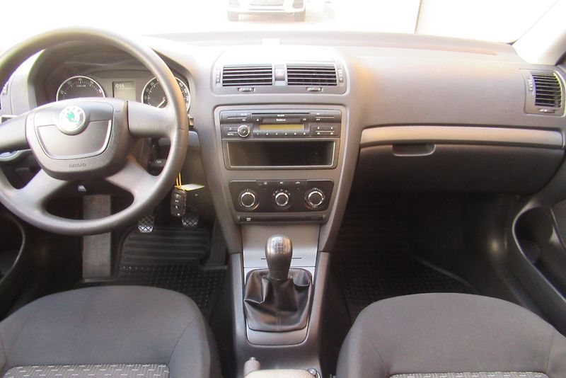 Škoda Octavia 1.2 TSi KLIMA PŮVOD ČR - fotka 9 z 28