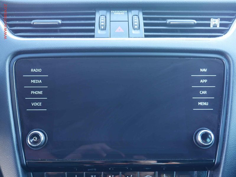 Škoda Octavia (2017) 2.0 TDi, RS, LED - fotka 11 z 18