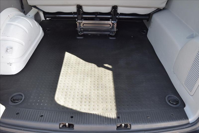 Volkswagen Transporter 2,0 TDI 103KW 9MÍST 4X4 PO STK - fotka 27 z 46