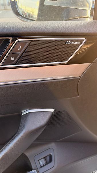 Volkswagen Arteon (2018) DSG 4x4 DPH Tažné DCC WEB - fotka 17 z 19