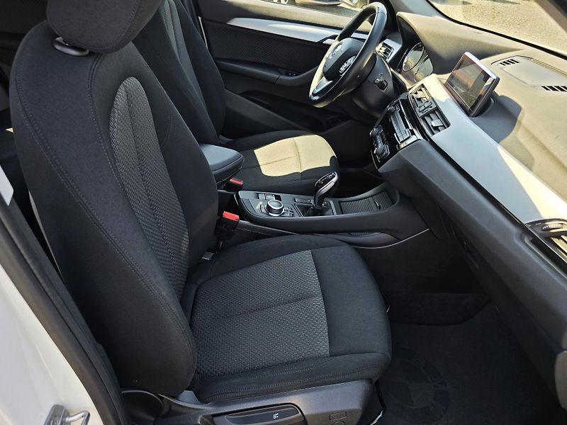 BMW X1 sDrive18d NAVI LED TOP STAV ČR - fotka 21 z 29