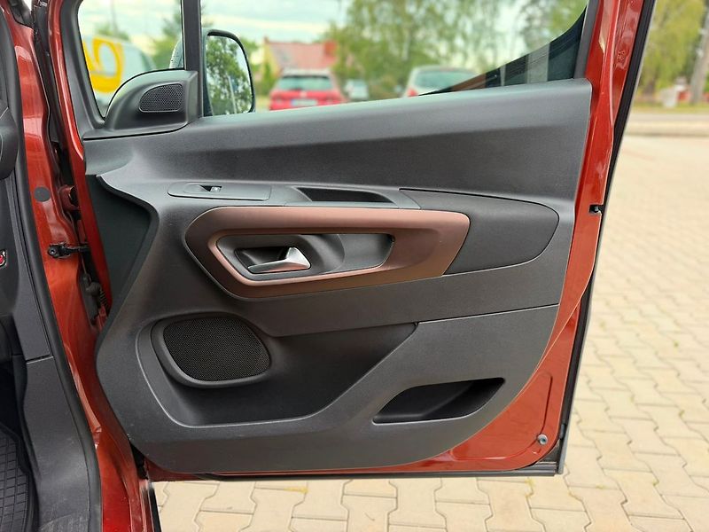 Peugeot Rifter GTline LONG 1.5BHDi 130 EAT8, - fotka 26 z 28