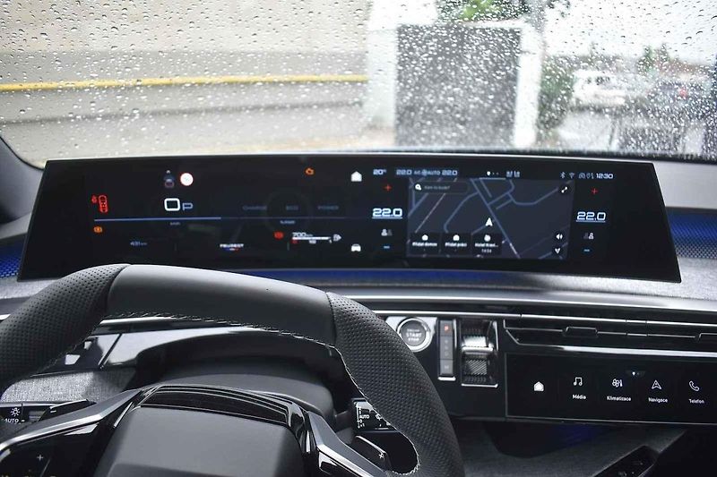 První kilometry jsme s novinkou Peugeotu ujeli na jihozápadním okraji hlavního města
