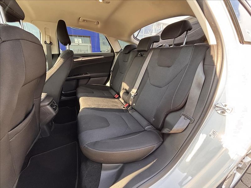 Ford Mondeo 2,0 TDCi 110kW Titanium - fotka 11 z 25