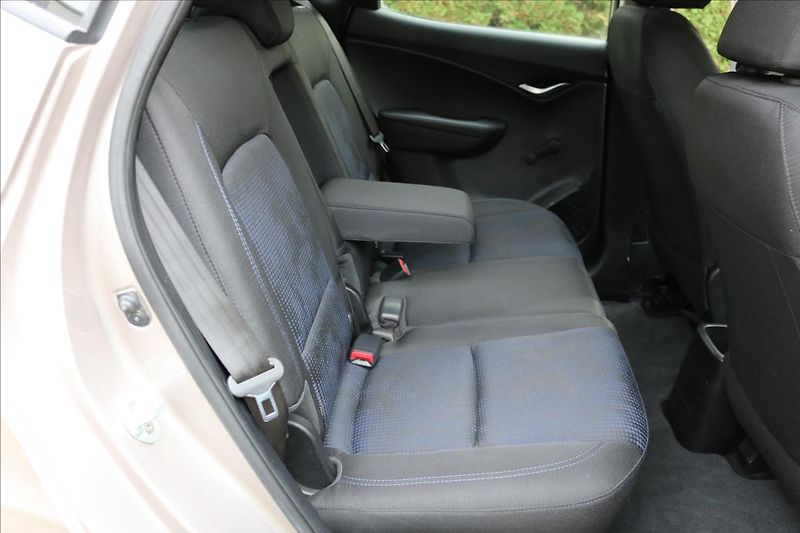 Hyundai ix20 1,6 91kW,1 majitel ČR,Tažné - fotka 21 z 31