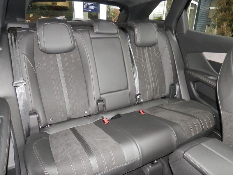 Peugeot 3008 (2021) GT Pack 1.2 PureTech 130k EAT8 - fotka 5 z 6